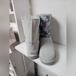 UGG CLASSIC SHORT SEQUIN STARS SPARKLES GREY VIOLET BOOTS US 9 / EU 40 / UK 7